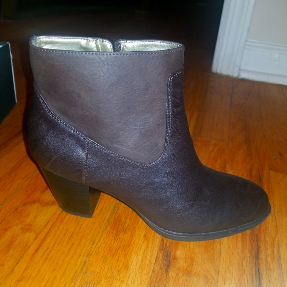 CHAPS Ankle Booties